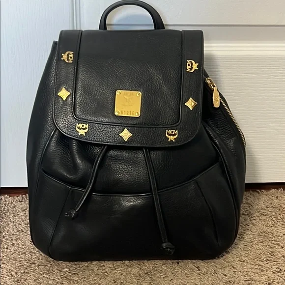MCM | Bags | 235 Mcm Black Leather Backpack With Gold  display picture 3